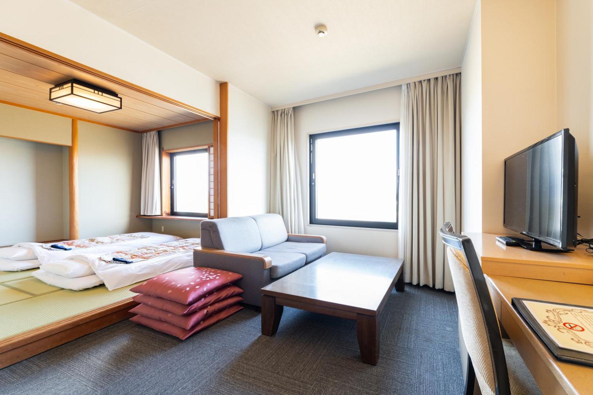 Hotel Sanderson Маебаши Екстериор снимка