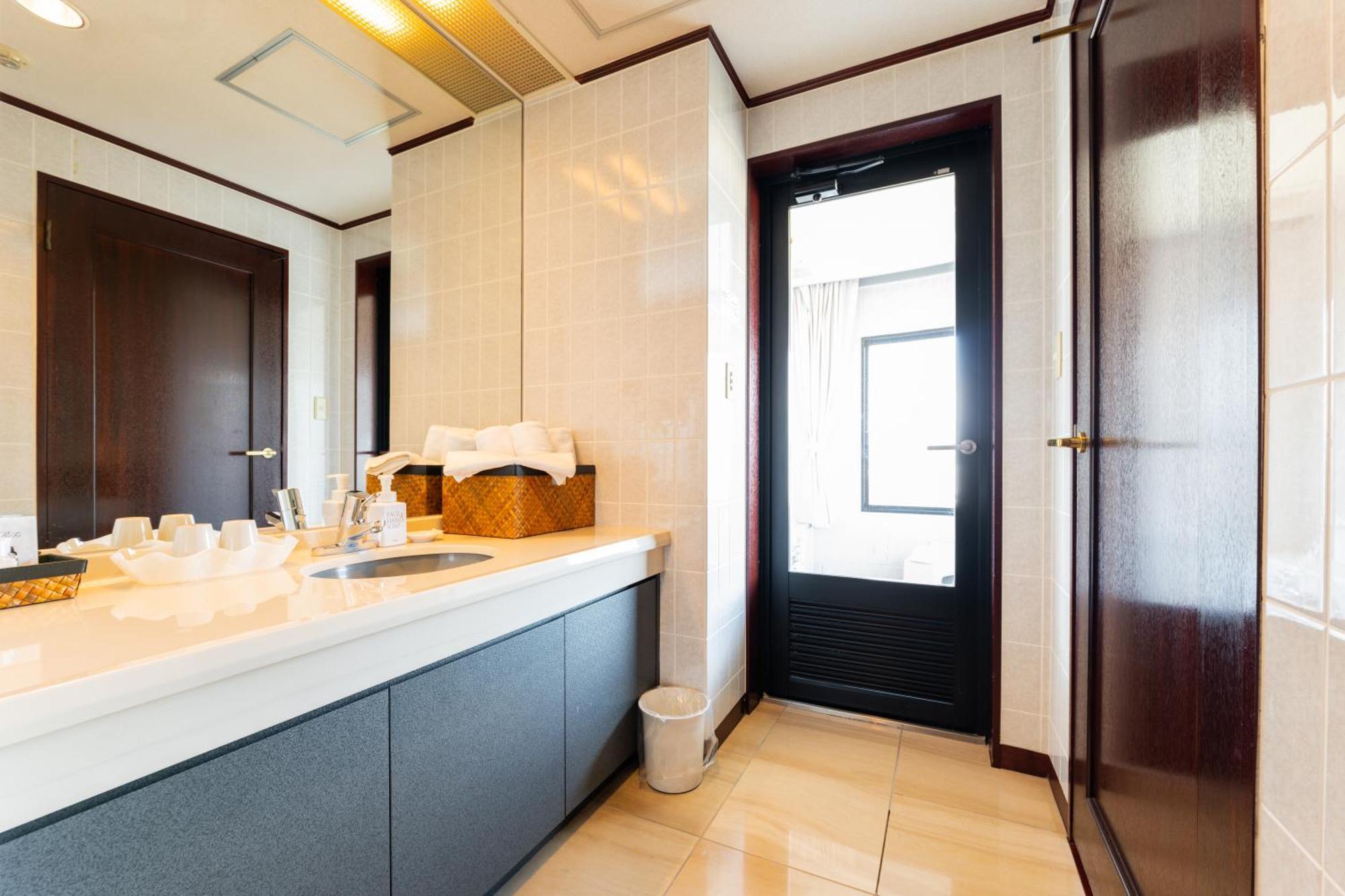 Hotel Sanderson Маебаши Екстериор снимка